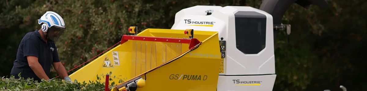 GS PUMA D with worker in action_mit TS Logo und URL.jpg